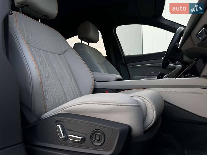 Позашляховик / Кросовер Audi e-tron Sportback 2021 в Мукачевому