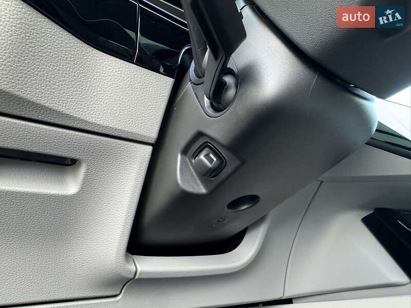 Позашляховик / Кросовер Audi e-tron Sportback 2021 в Мукачевому