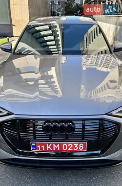 Внедорожник / Кроссовер Audi e-tron Sportback 2020 в 