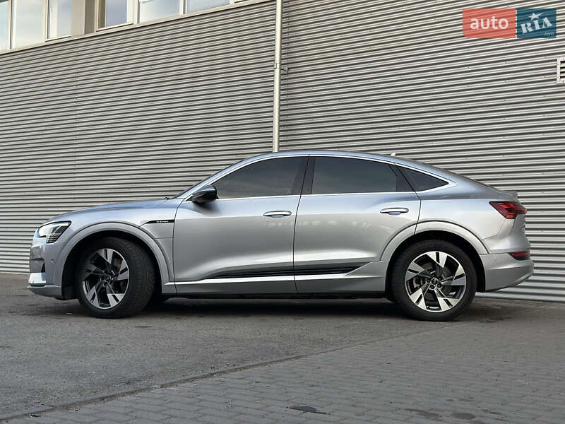 Внедорожник / Кроссовер Audi e-tron Sportback 2021 в Ровно