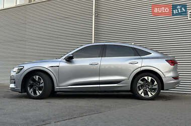 Внедорожник / Кроссовер Audi e-tron Sportback 2021 в 