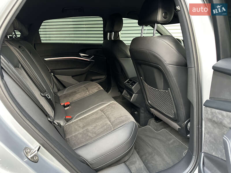 Внедорожник / Кроссовер Audi e-tron Sportback 2021 в Ровно