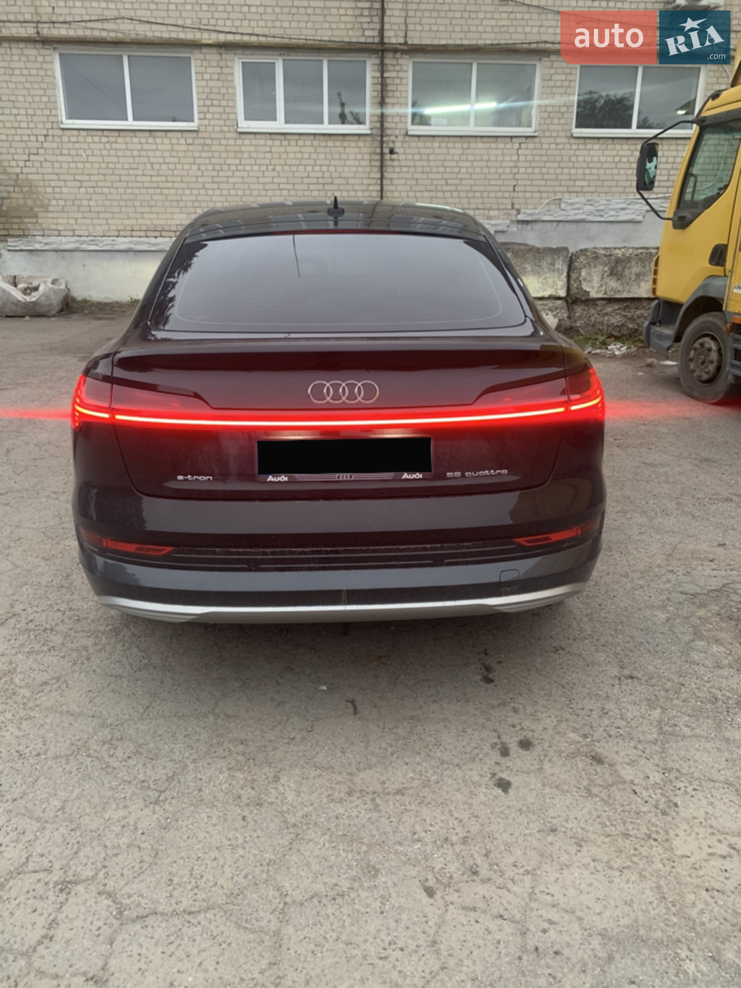 2020 Audi e-tron Sportback - мініатюра 12