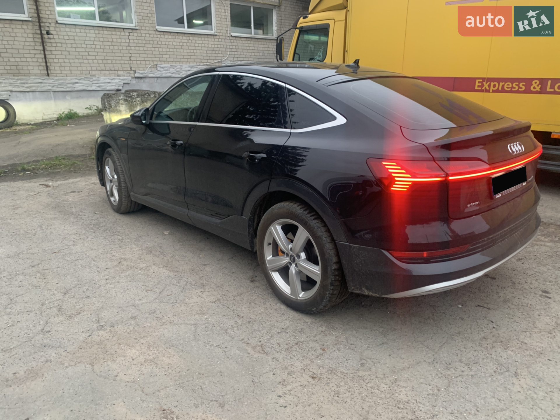 2020 Audi e-tron Sportback - мініатюра 14