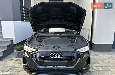 Внедорожник / Кроссовер Audi e-tron Sportback 2021 в 