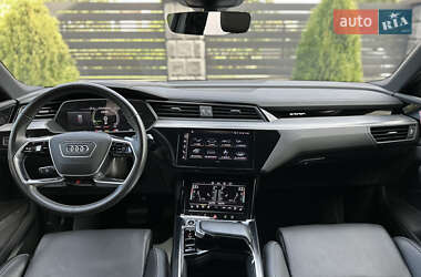 Внедорожник / Кроссовер Audi e-tron Sportback 2021 в 
