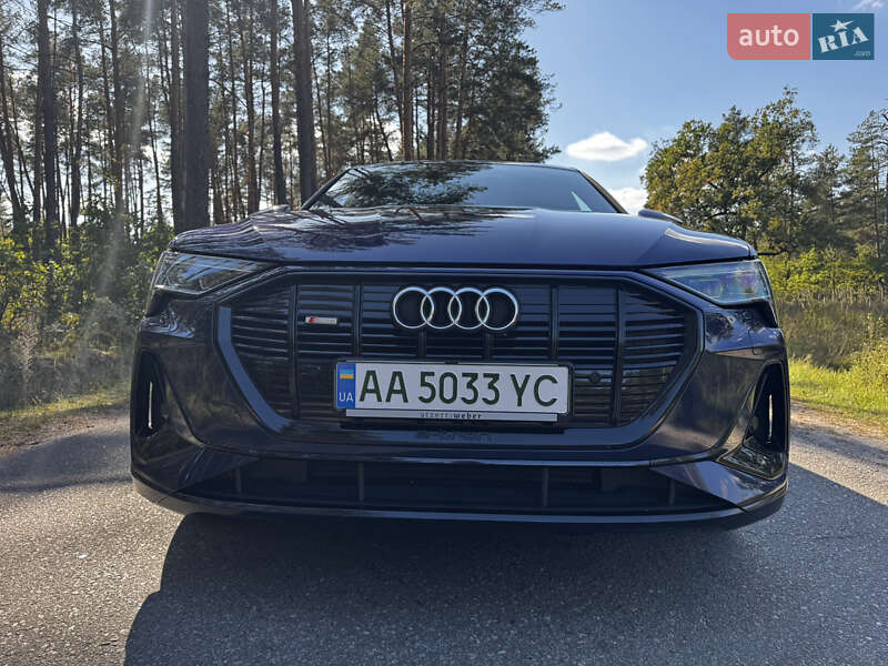Позашляховик / Кросовер Audi e-tron Sportback 2021 в Києві фото 23 Позашляховик / Кросовер Audi e-tron Sportback 2021 в Києві
