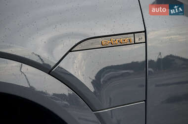 Внедорожник / Кроссовер Audi e-tron Sportback 2022 в 