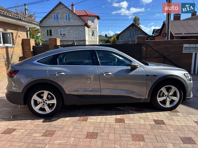 Внедорожник / Кроссовер Audi e-tron Sportback 2021 в Киеве