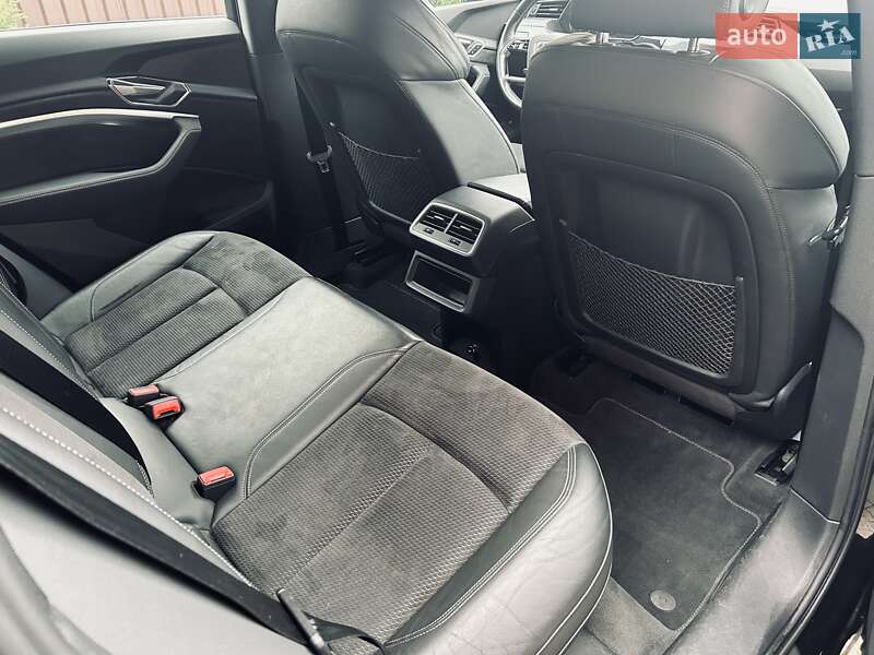 Позашляховик / Кросовер Audi e-tron Sportback 2020 в Луцьку