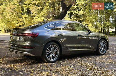 Позашляховик / Кросовер Audi e-tron Sportback 2020 в 