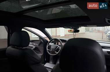 Внедорожник / Кроссовер Audi e-tron Sportback 2019 в 