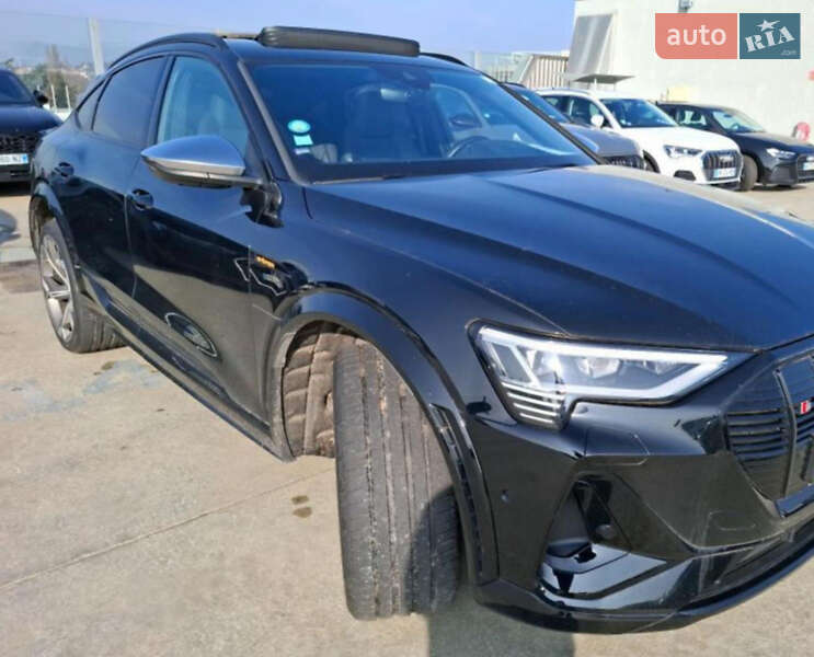 Внедорожник / Кроссовер Audi e-tron Sportback 2022 в 