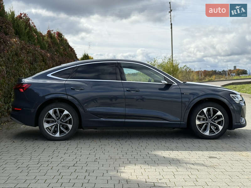 Внедорожник / Кроссовер Audi e-tron Sportback 2021 в Стрые