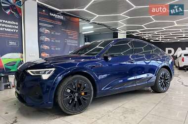 Позашляховик / Кросовер Audi e-tron Sportback 2021 в Дніпрі