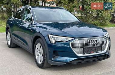 Позашляховик / Кросовер Audi e-tron Sportback 2020 в 