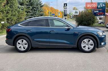 Позашляховик / Кросовер Audi e-tron Sportback 2020 в 