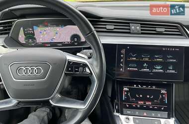 Позашляховик / Кросовер Audi e-tron Sportback 2020 в 