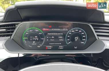 Позашляховик / Кросовер Audi e-tron Sportback 2020 в 