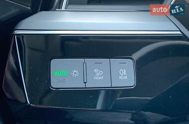 Позашляховик / Кросовер Audi e-tron Sportback 2020 в 