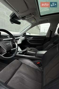 Внедорожник / Кроссовер Audi e-tron Sportback 2021 в 