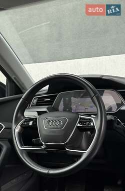 Внедорожник / Кроссовер Audi e-tron Sportback 2021 в 