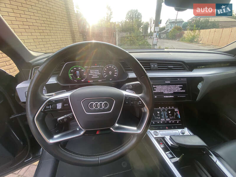 Внедорожник / Кроссовер Audi e-tron Sportback 2020 в Запорожье фото 16 Внедорожник / Кроссовер Audi e-tron Sportback 2020 в Запорожье