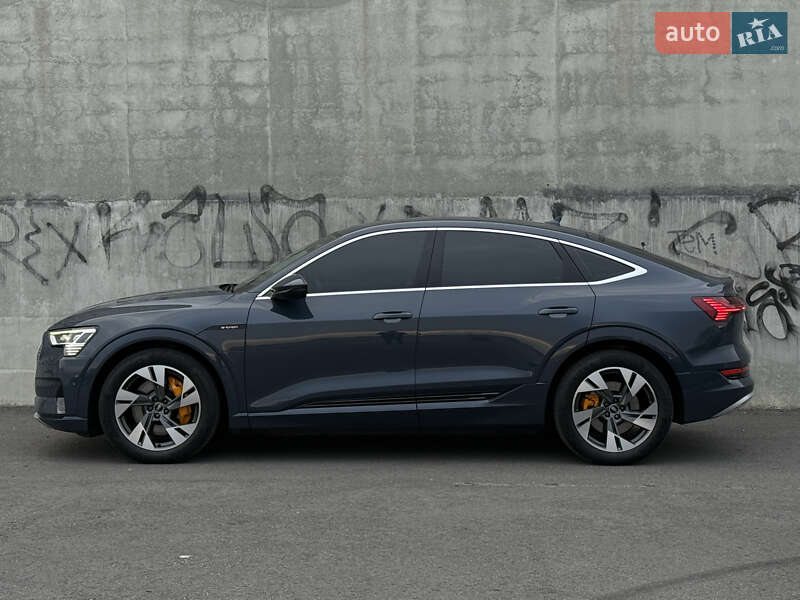 Позашляховик / Кросовер Audi e-tron Sportback 2021 в Львові фото 10 Позашляховик / Кросовер Audi e-tron Sportback 2021 в Львові