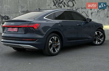 Позашляховик / Кросовер Audi e-tron Sportback 2021 в  фото 23 Позашляховик / Кросовер Audi e-tron Sportback 2021 в