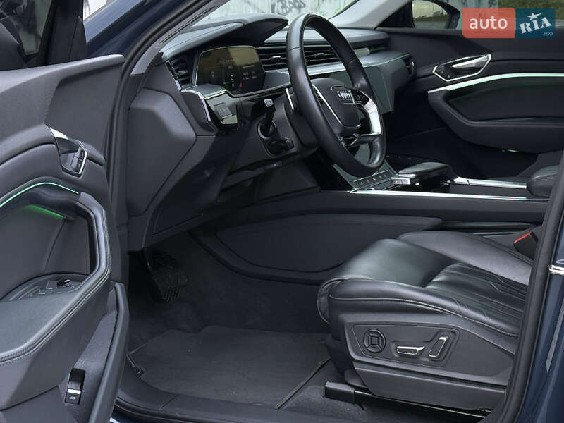 Позашляховик / Кросовер Audi e-tron Sportback 2021 в Львові фото 27 Позашляховик / Кросовер Audi e-tron Sportback 2021 в Львові