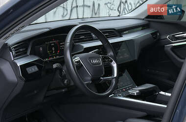 Позашляховик / Кросовер Audi e-tron Sportback 2021 в  фото 28 Позашляховик / Кросовер Audi e-tron Sportback 2021 в