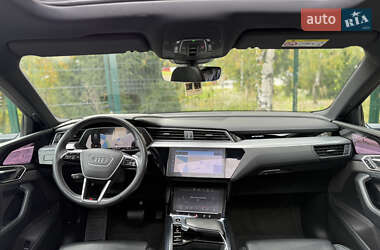 Внедорожник / Кроссовер Audi e-tron Sportback 2021 в 