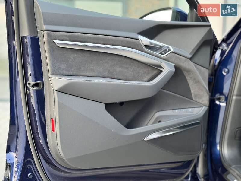 Позашляховик / Кросовер Audi e-tron Sportback 2021 в Тернополі
