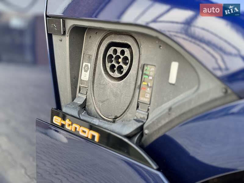 Позашляховик / Кросовер Audi e-tron Sportback 2021 в Тернополі