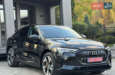 Позашляховик / Кросовер Audi e-tron Sportback 2020 в  фото 11 Позашляховик / Кросовер Audi e-tron Sportback 2020 в