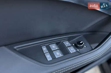 Позашляховик / Кросовер Audi e-tron Sportback 2020 в  фото 37 Позашляховик / Кросовер Audi e-tron Sportback 2020 в