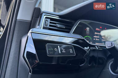 Позашляховик / Кросовер Audi e-tron Sportback 2020 в  фото 65 Позашляховик / Кросовер Audi e-tron Sportback 2020 в