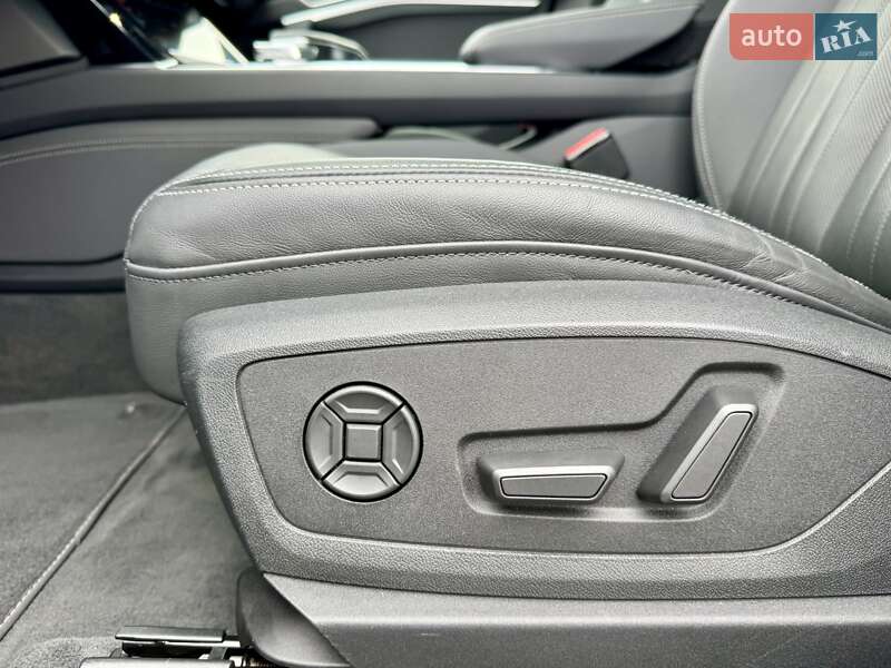 Позашляховик / Кросовер Audi e-tron Sportback 2022 в Хмельницькому