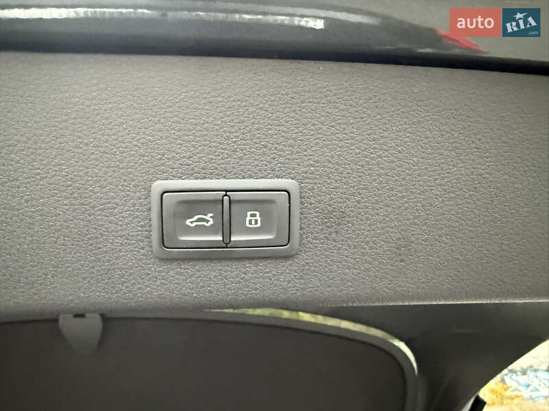 Внедорожник / Кроссовер Audi e-tron Sportback 2020 в Киеве