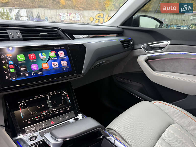 Внедорожник / Кроссовер Audi e-tron Sportback 2020 в Киеве