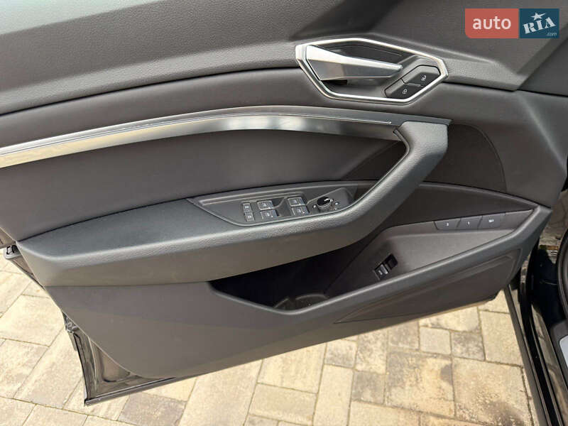 Позашляховик / Кросовер Audi e-tron Sportback 2022 в Чернівцях фото 14 Позашляховик / Кросовер Audi e-tron Sportback 2022 в Чернівцях