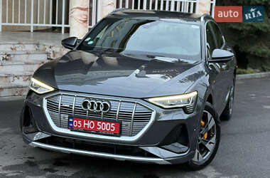 Позашляховик / Кросовер Audi e-tron Sportback 2021 в  фото 15 Позашляховик / Кросовер Audi e-tron Sportback 2021 в