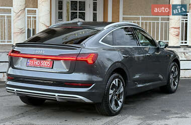 Позашляховик / Кросовер Audi e-tron Sportback 2021 в  фото 17 Позашляховик / Кросовер Audi e-tron Sportback 2021 в