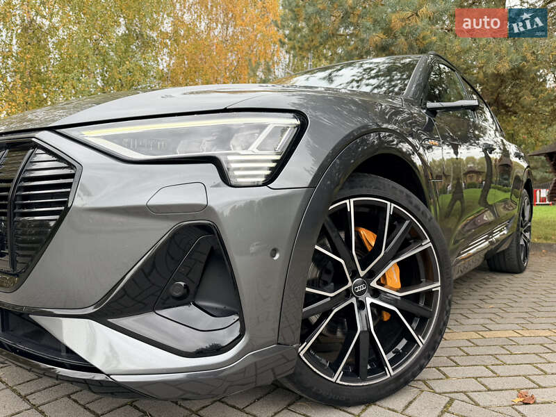 Позашляховик / Кросовер Audi e-tron Sportback 2020 в Дрогобичі