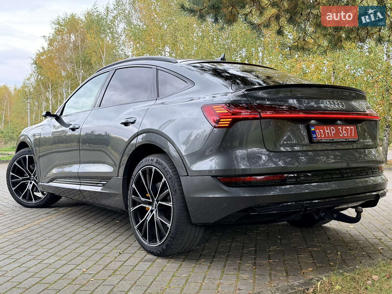 Позашляховик / Кросовер Audi e-tron Sportback 2020 в Дрогобичі