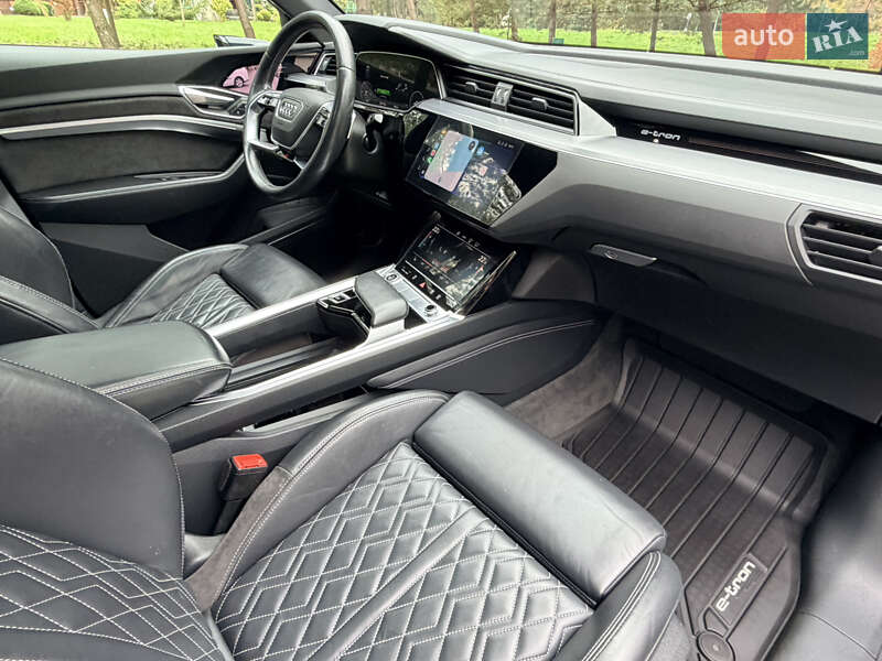 Позашляховик / Кросовер Audi e-tron Sportback 2020 в Дрогобичі
