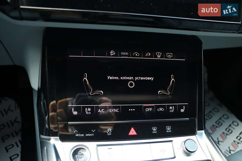 Позашляховик / Кросовер Audi e-tron Sportback 2023 в Львові