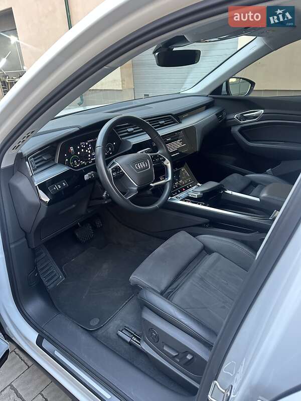 Позашляховик / Кросовер Audi e-tron Sportback 2022 в Тернополі