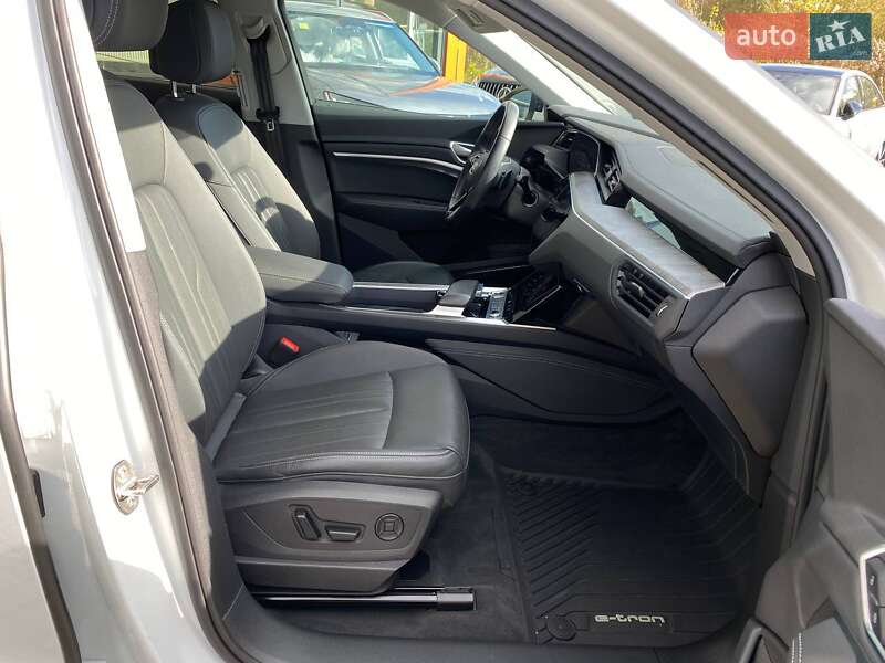 Внедорожник / Кроссовер Audi e-tron Sportback 2022 в Львове