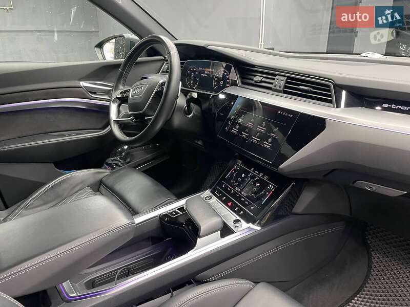 Позашляховик / Кросовер Audi e-tron Sportback 2020 в Чернівцях фото 12 Позашляховик / Кросовер Audi e-tron Sportback 2020 в Чернівцях